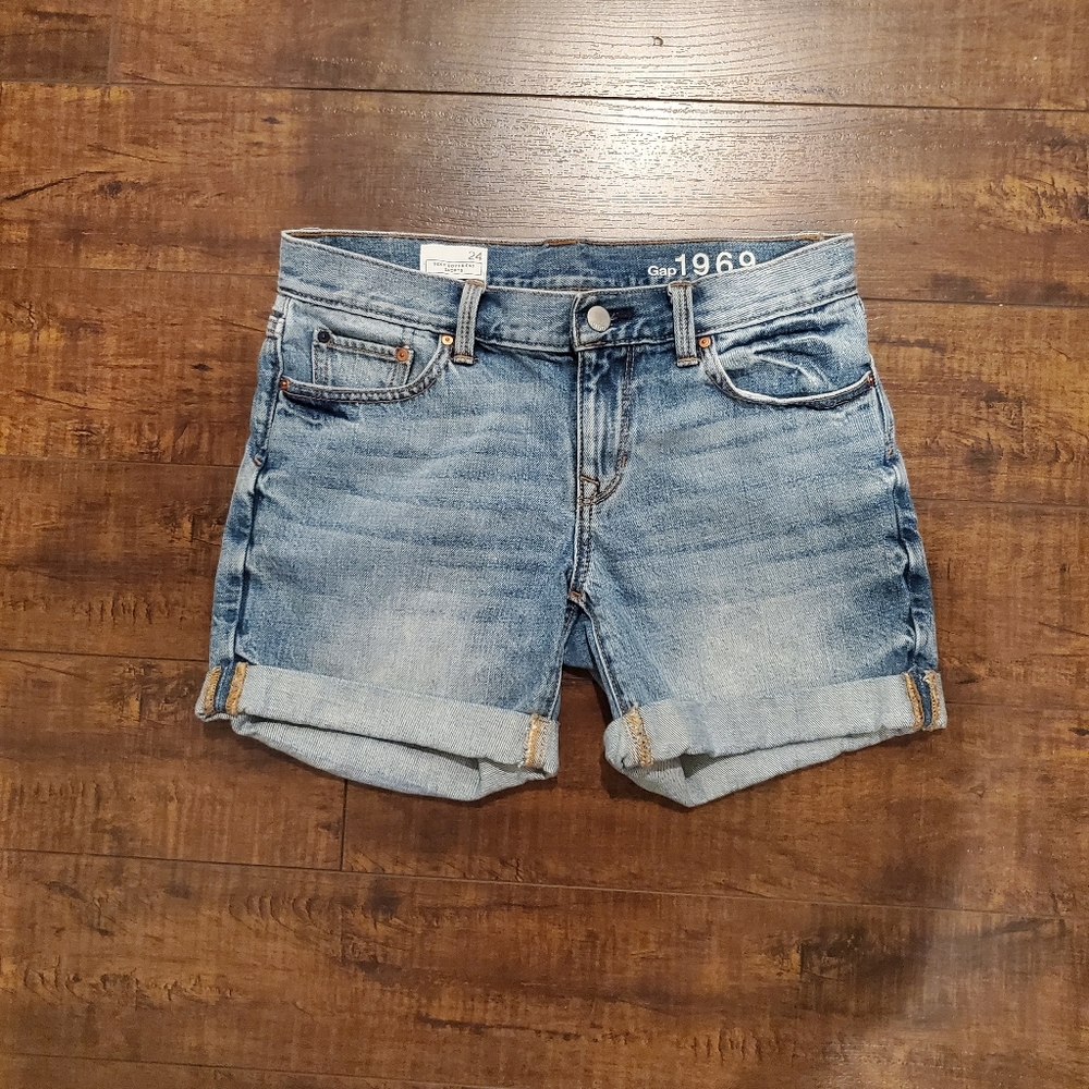 Gap Sexy Boyfriend Shorts